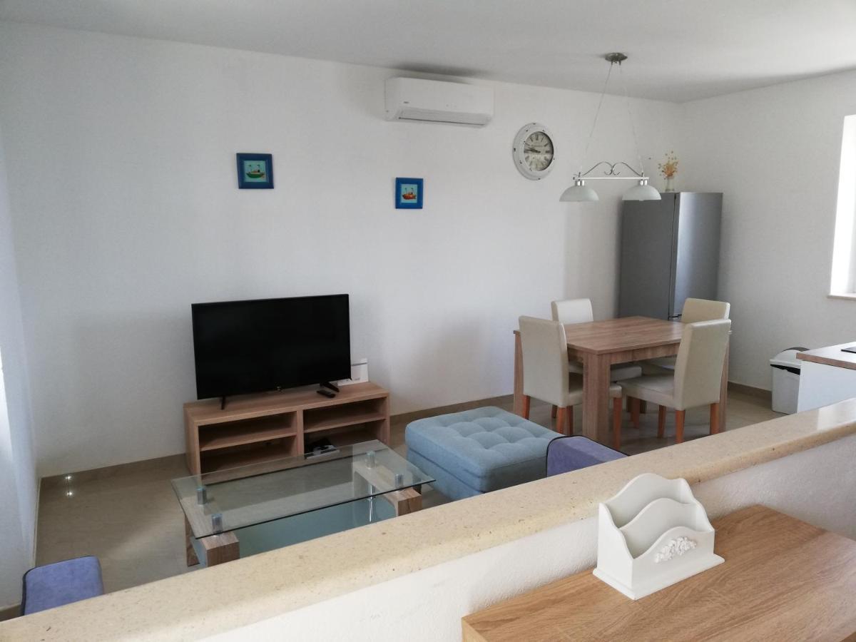 Apartman Postira Rot エクステリア 写真