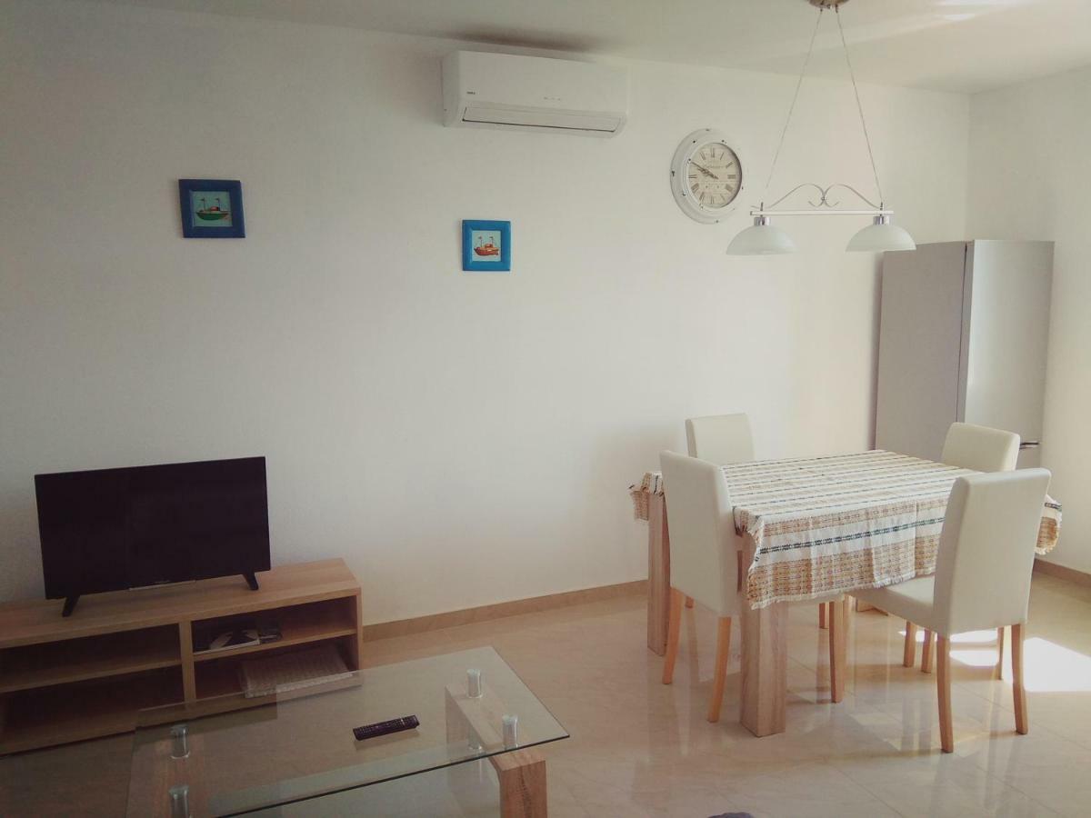 Apartman Postira Rot エクステリア 写真