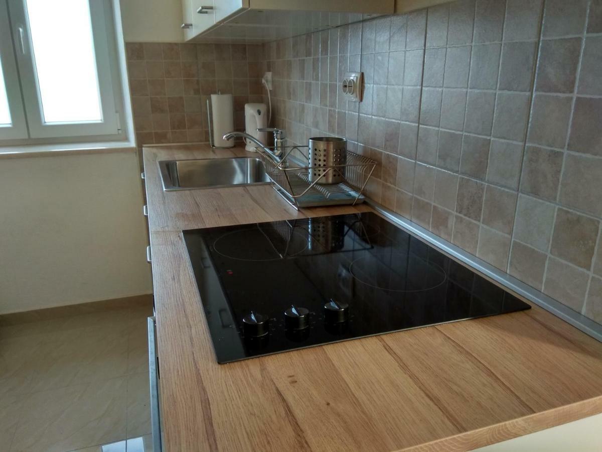 Apartman Postira Rot エクステリア 写真